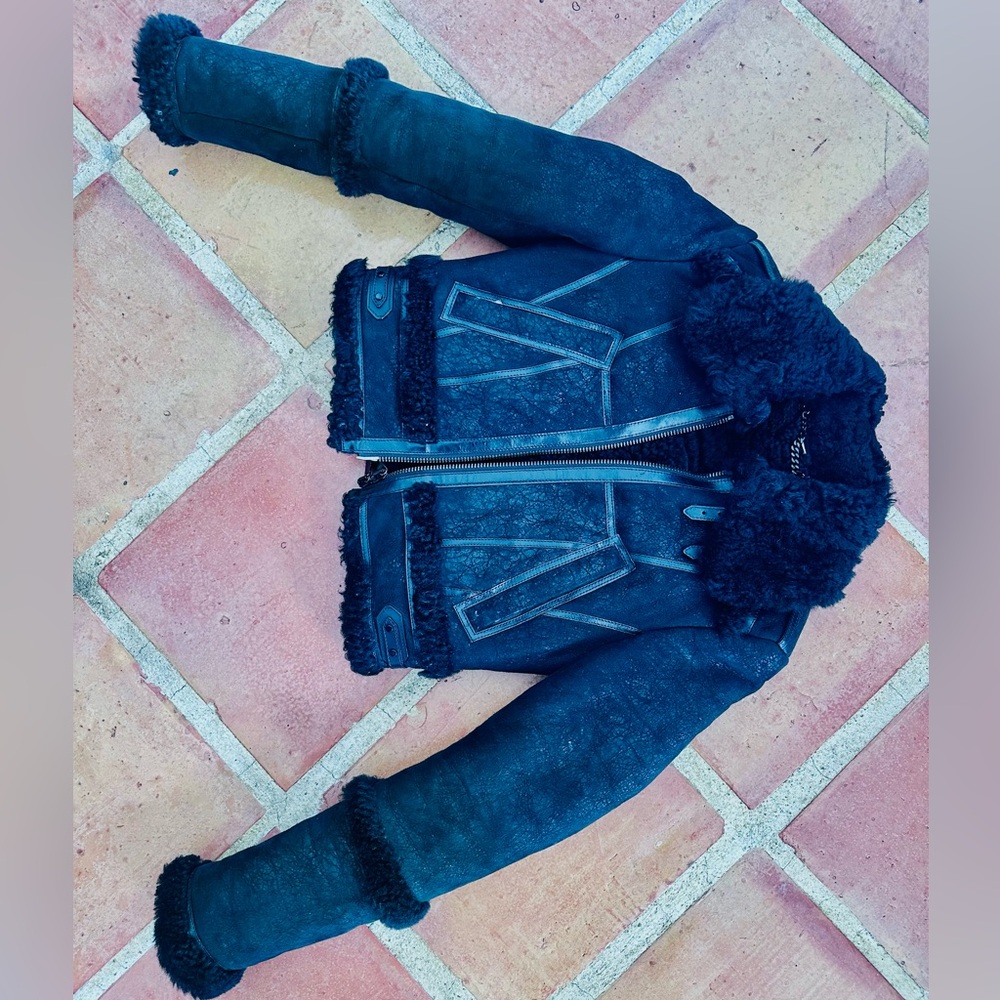 BURBERRY 100% Original SHEEP 🐑 SHEARLING SIZE US 4 - XS - SMALL